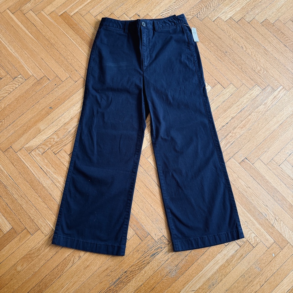 NWT GAP Women’s High Rise Stride Wide Leg Ankle Khakis - Navy - size 10